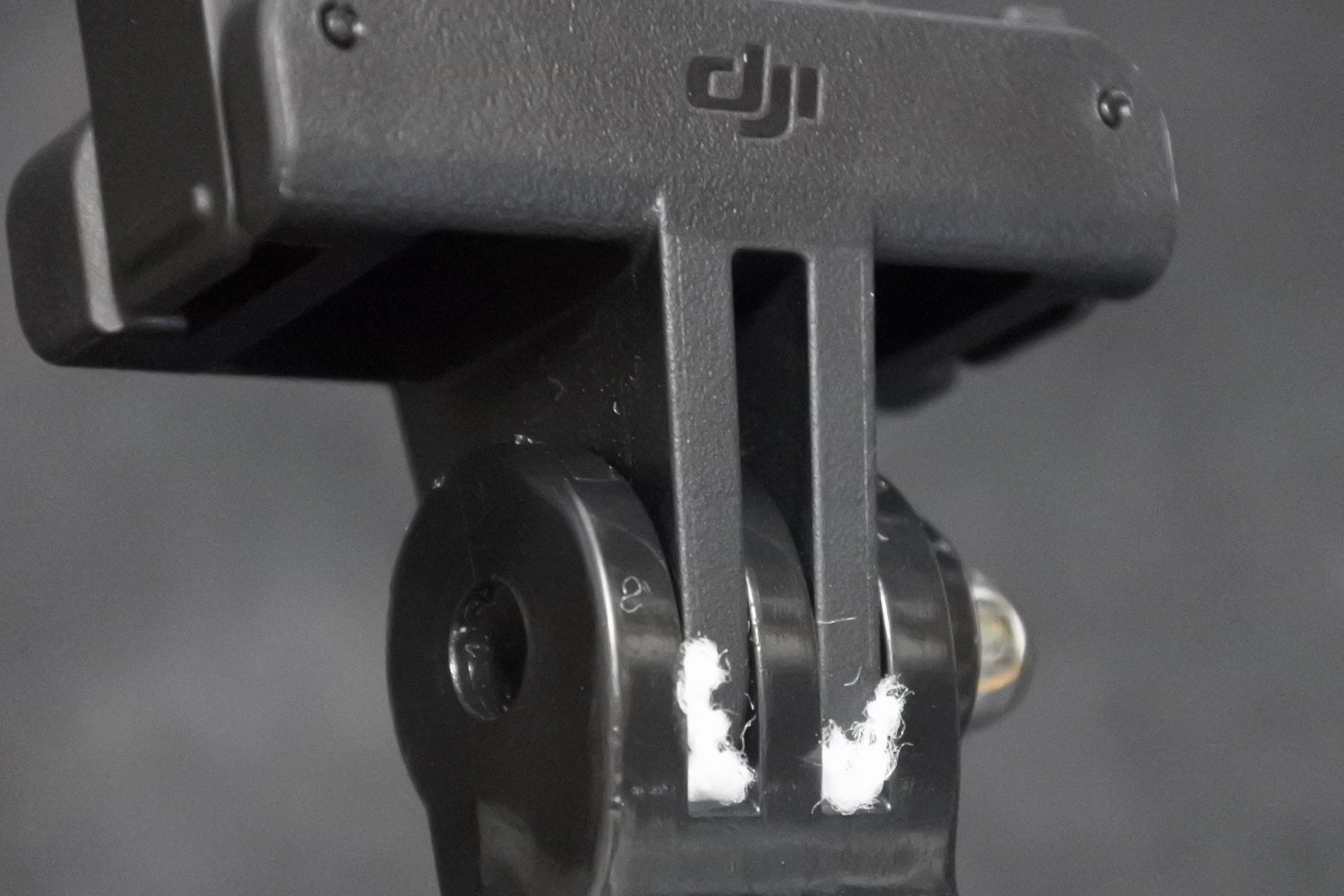 サポーター布を挟んでパーツを結合した写真